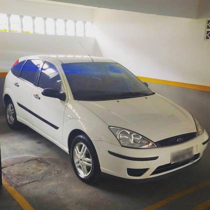 FORD FOCUS 1.6 GLX 8V FLEX 4P MANUAL FORD FOCUS 1.6 GLX 8V FLEX 4P MANUAL